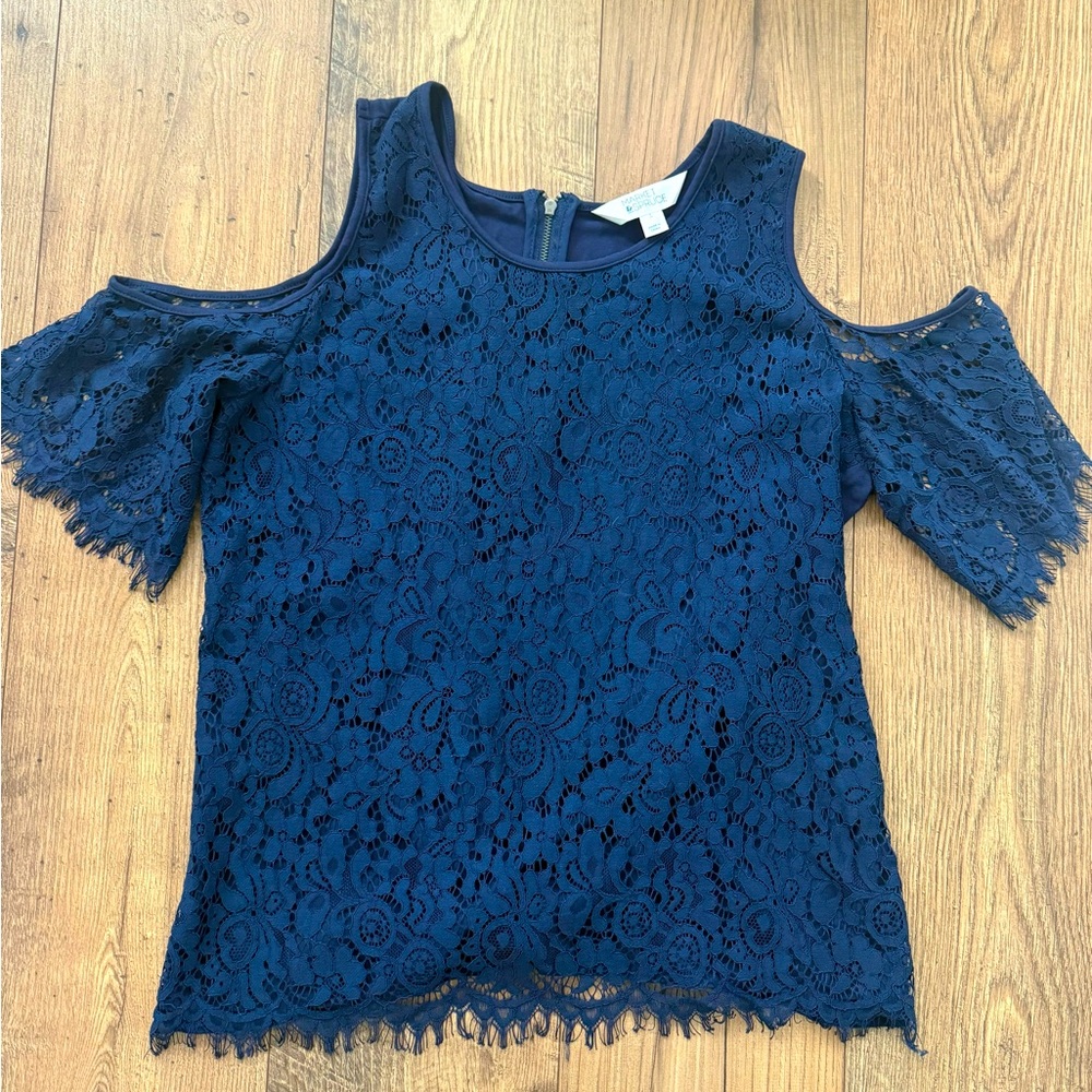 Women’s Market & Spruce cold shoulder blouse, size L